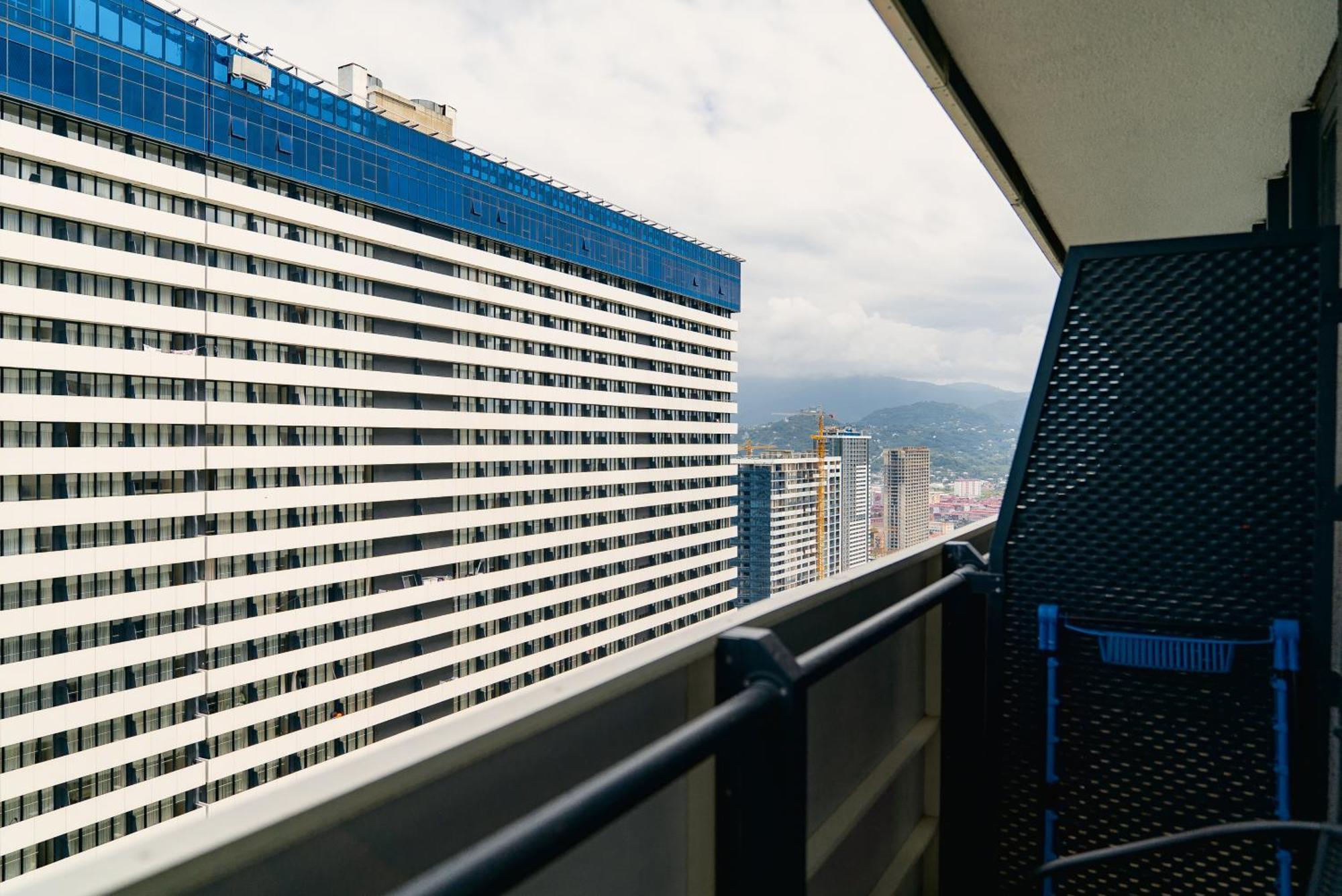 Habiby Orbi City バトゥーミ エクステリア 写真